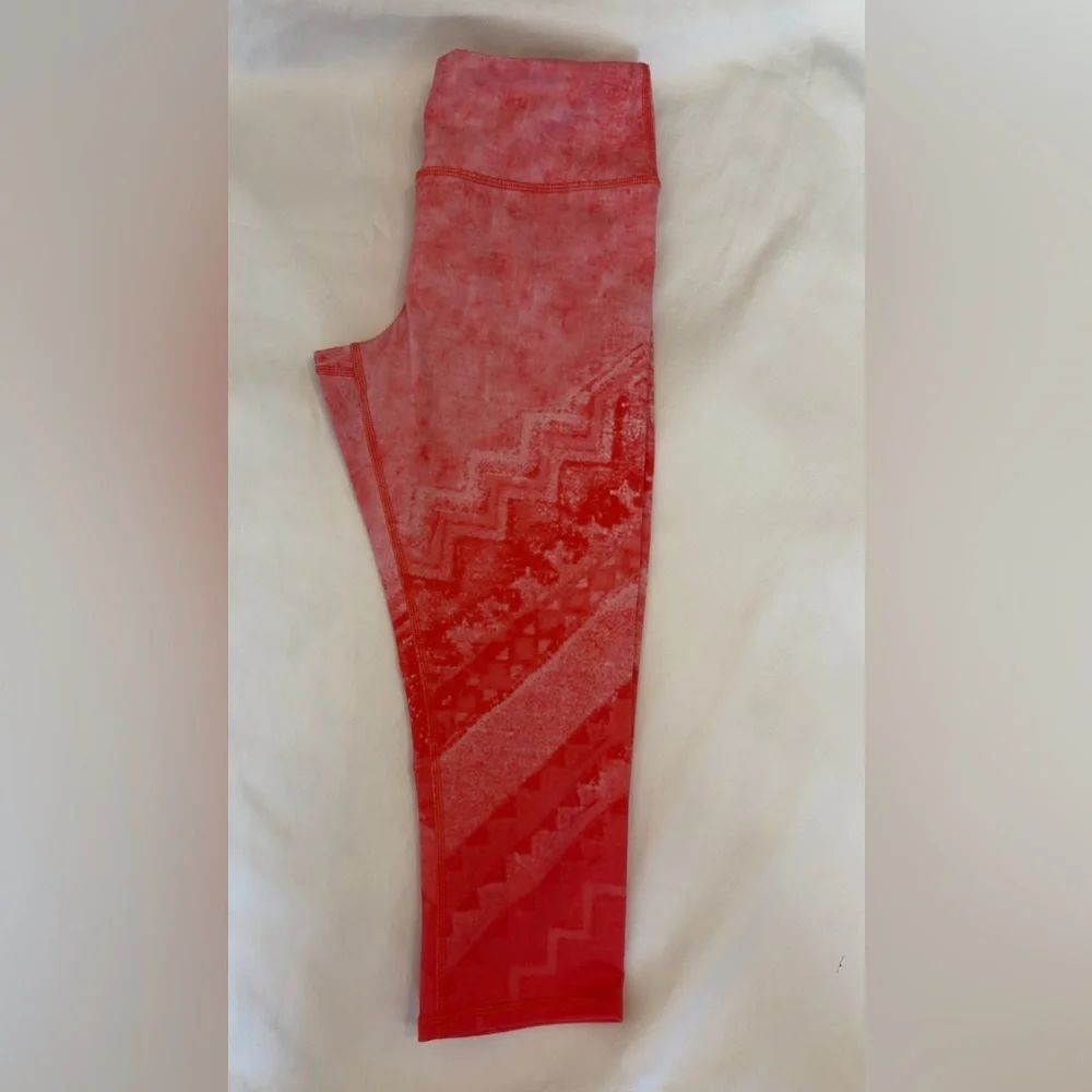 ALO Yoga Vibrant Orange Leggings With Phone Pocket